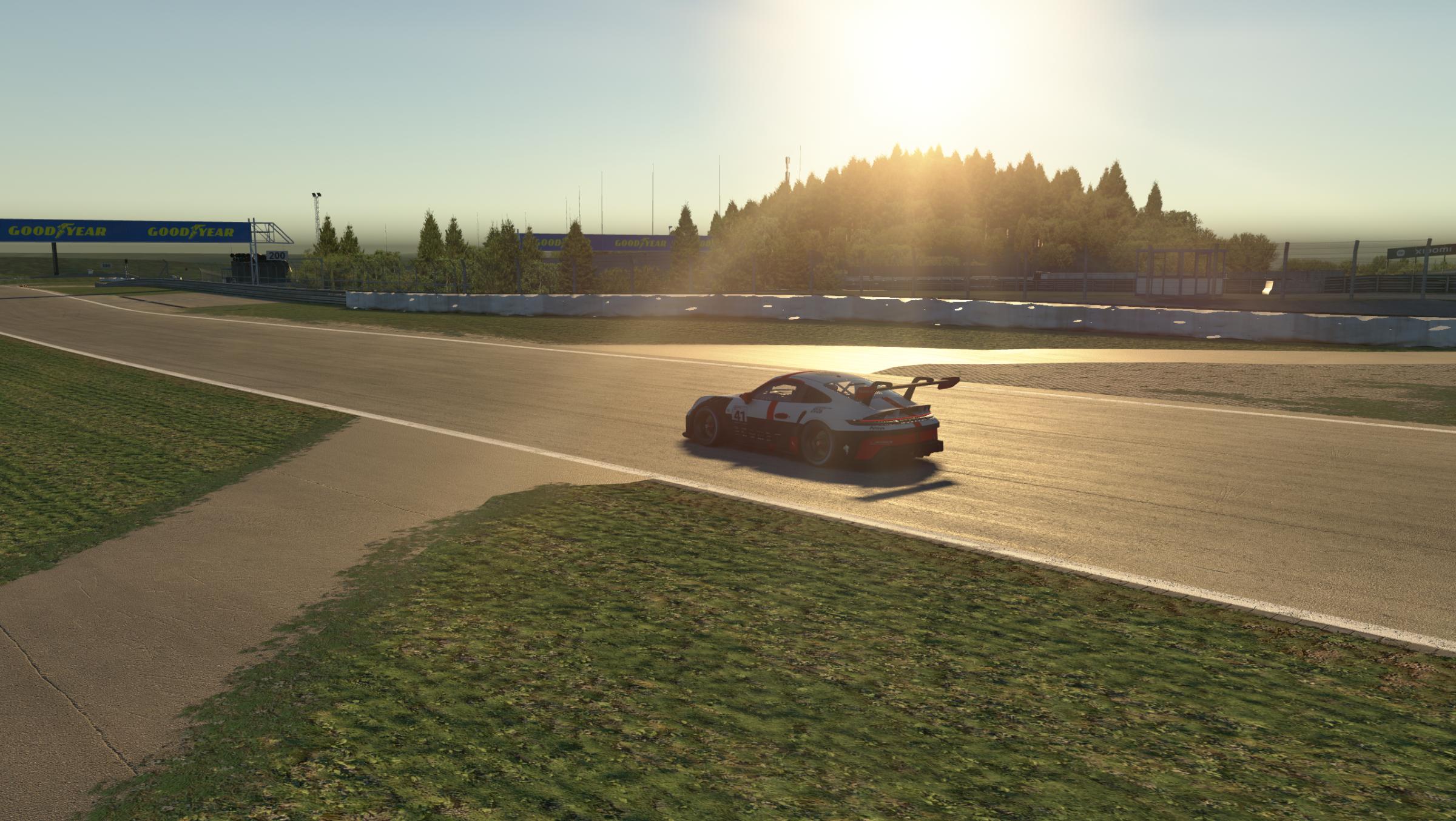 Preview of Porsche Customer Racing by Luca Folliero