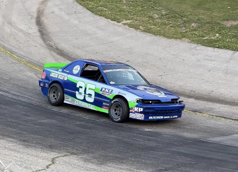 Preview of Morgan Zerwinski #35 Super/Slinger Bee Integra by Kendall Becker
