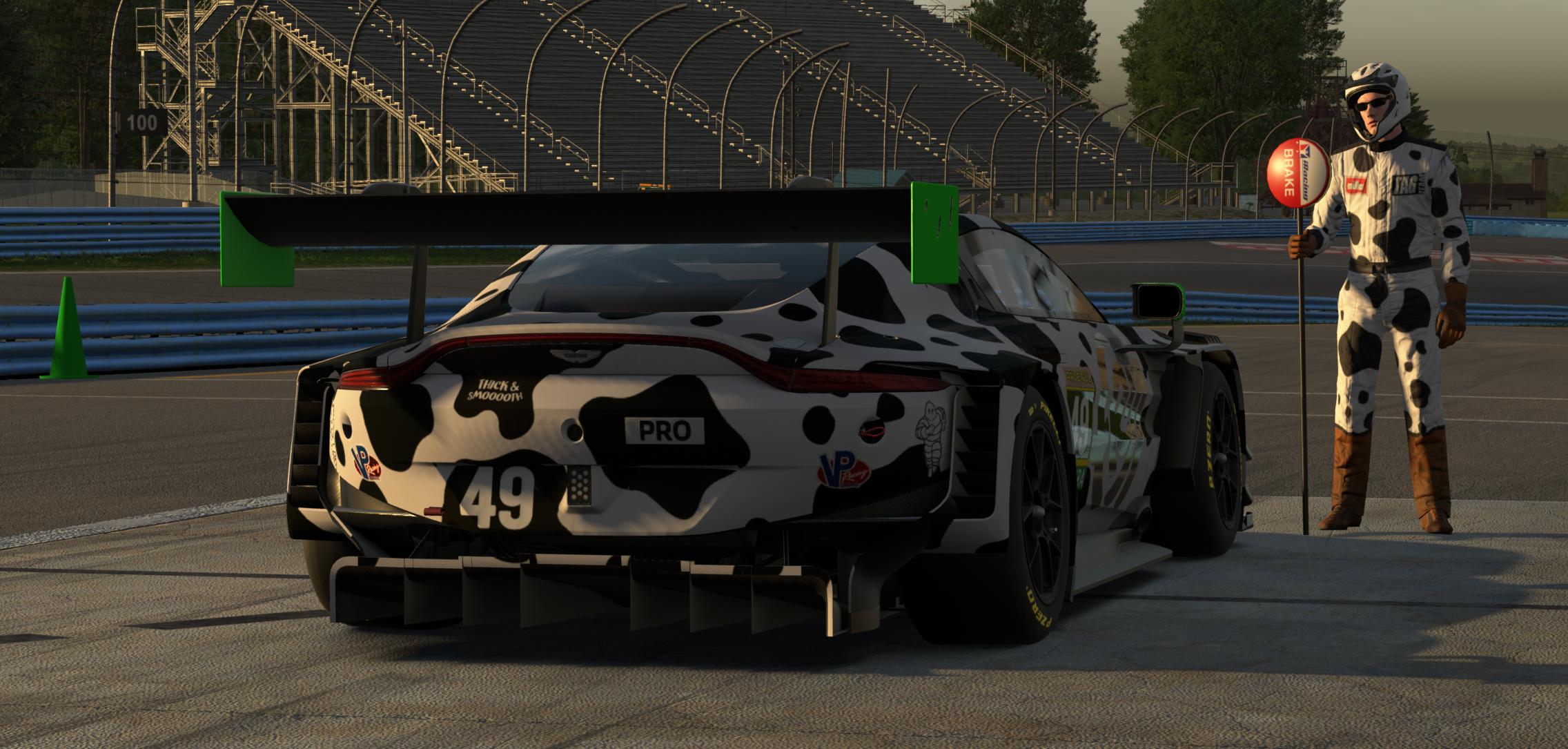 Preview of Aston Mootin Vantage GT3 EVO by Andy M Hudson