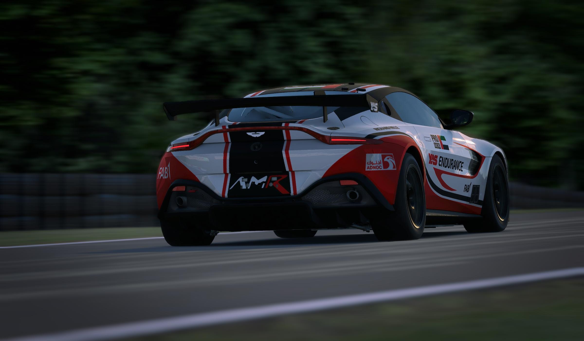 Preview of Yas Marina Aston Martin GT4 Driving Experience by Dario Sołowiński