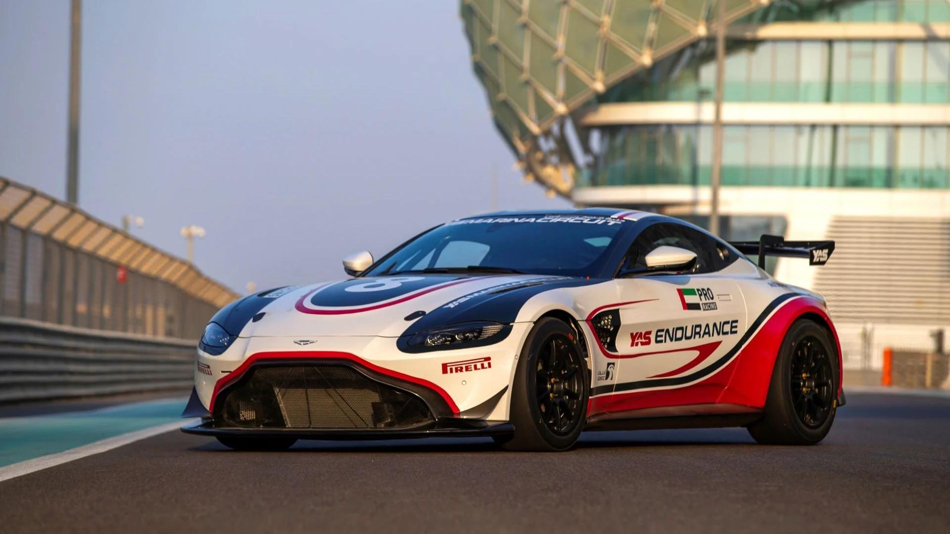 Preview of Yas Marina Aston Martin GT4 Driving Experience by Dario Sołowiński