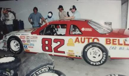 #82 Auto Bell Car Wash Thunderbird