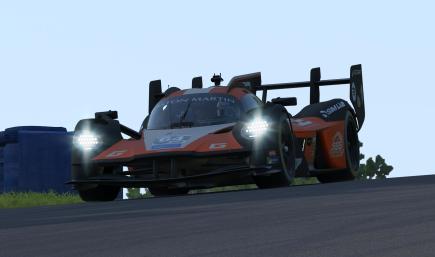 GRR - Aston Martin Valkyrie AMR-LMH - Solar Orange