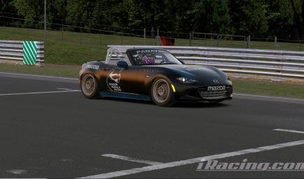 Init Esports MX-5